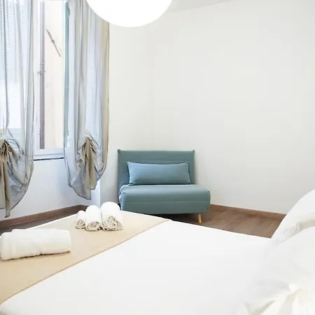 Apartman La Caravella Ii Direzione Vicoli E Musei Genova